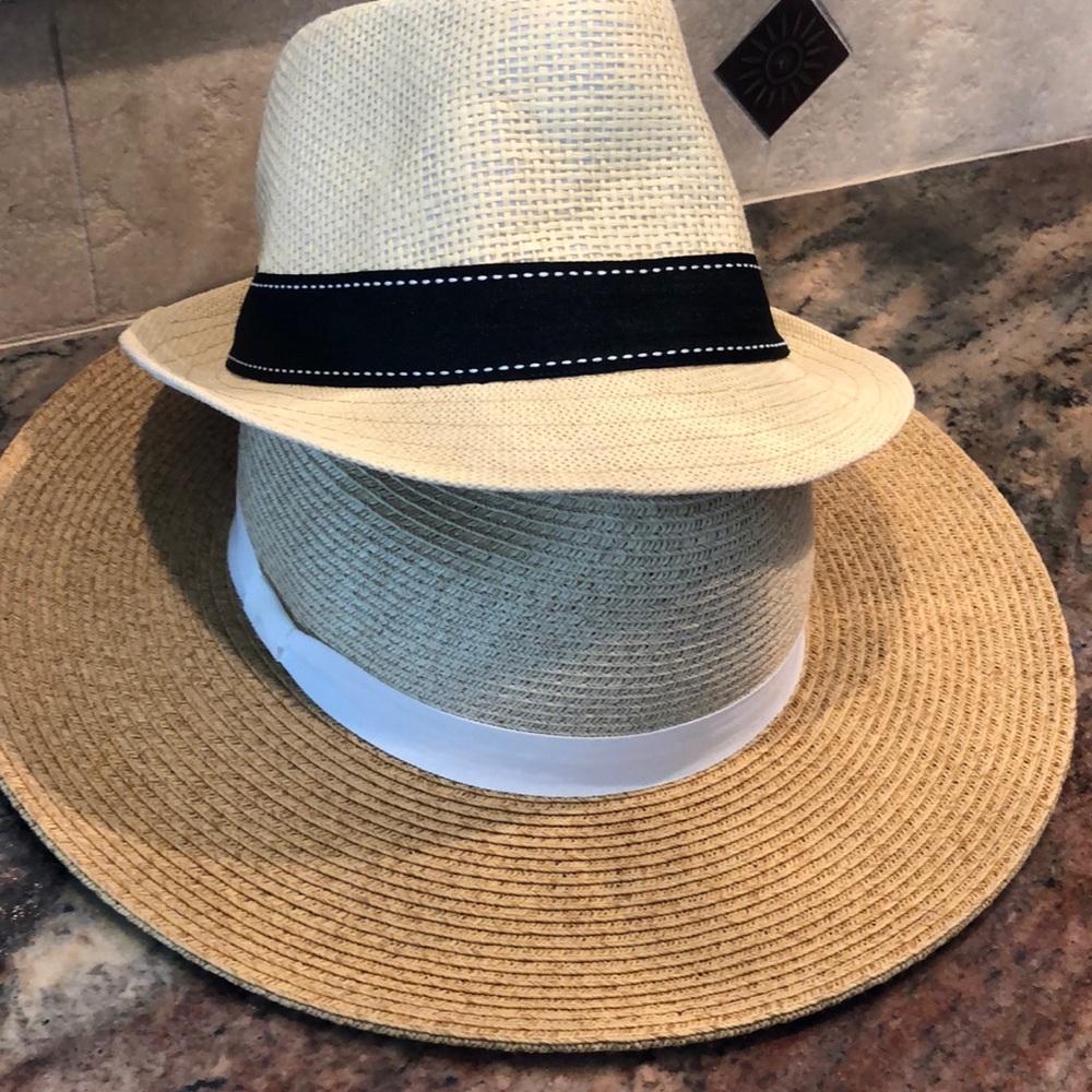 Woman’s straw summer beach hats